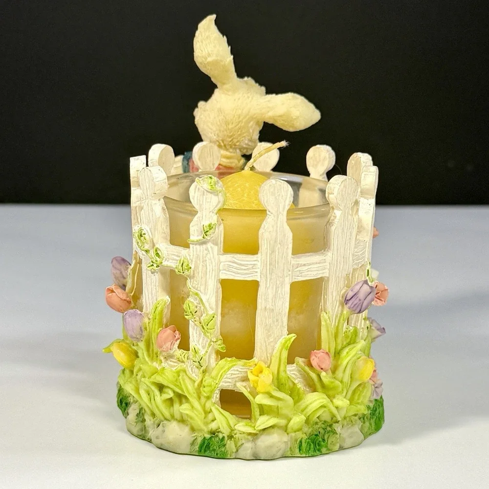 VTG Bunny Rabbit Easter‎ Garden Candle Holder Picket Fence Flowers Spring 4 1/2